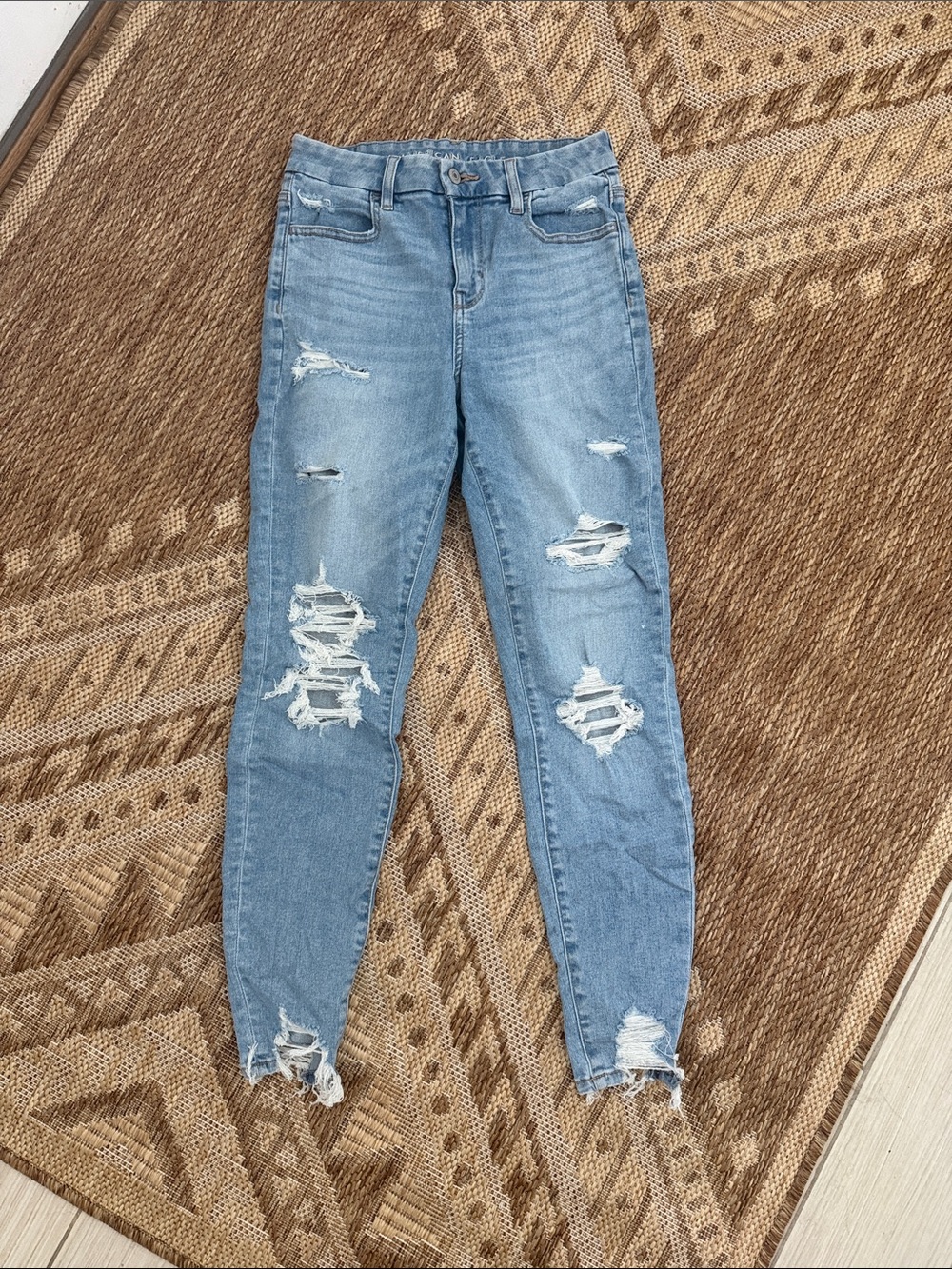 American eagle Light Blue Distressed Women's Jeans - Classic High-Rise jegging